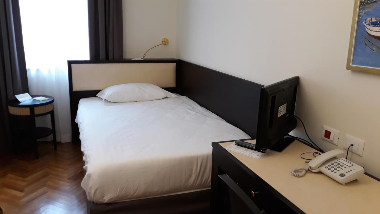 Torrione Hotel Reggio de Calabre Extérieur photo